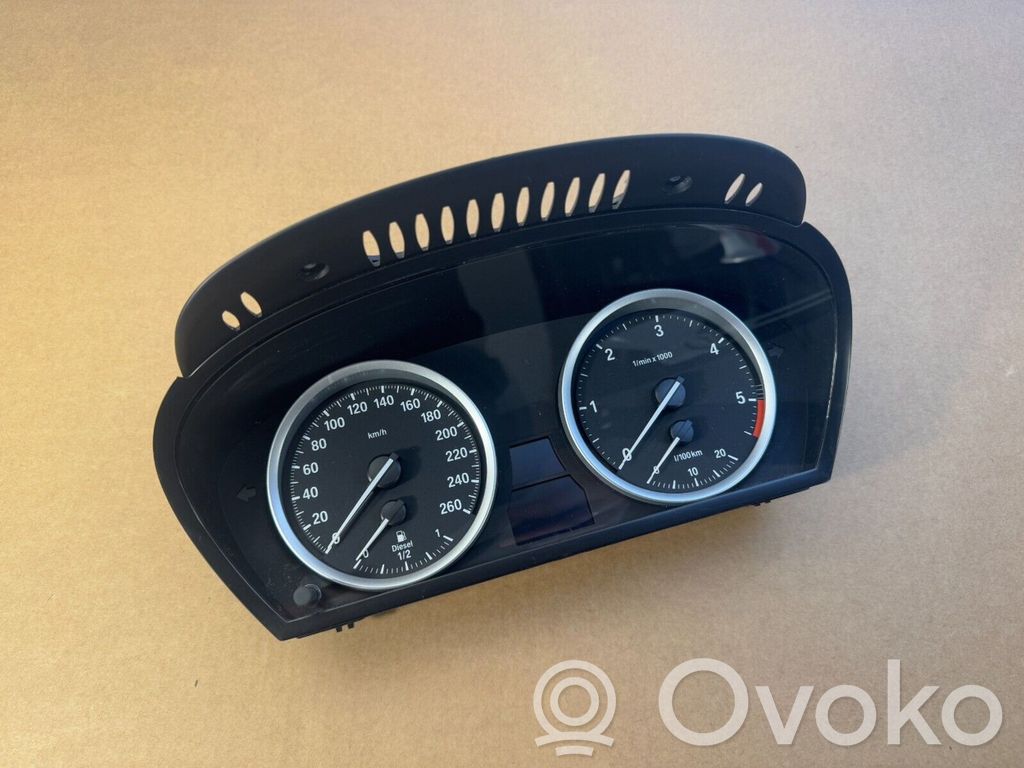 BMW X5 E70 Speedometer (instrument cluster) 