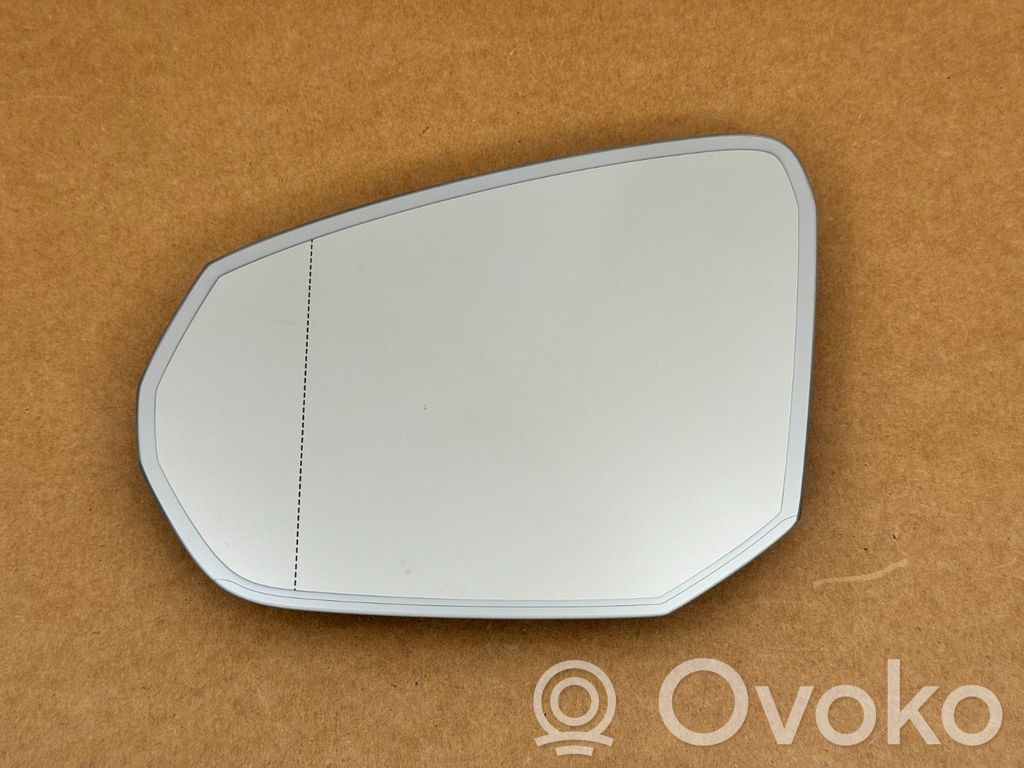Audi Q3 F3 Vetro specchietto retrovisore 