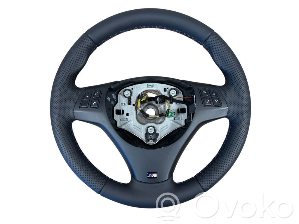 Ohjauspyörä   32307839114,32306763082,32306770515,32306884672,32307839114,32307906846,6763082,6770515,6884672,7839114,7906846