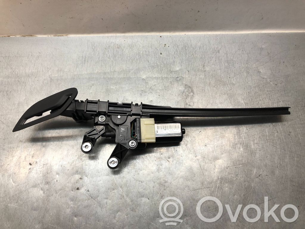 Audi A5 8T 8F Turvavyön säätömoottori 