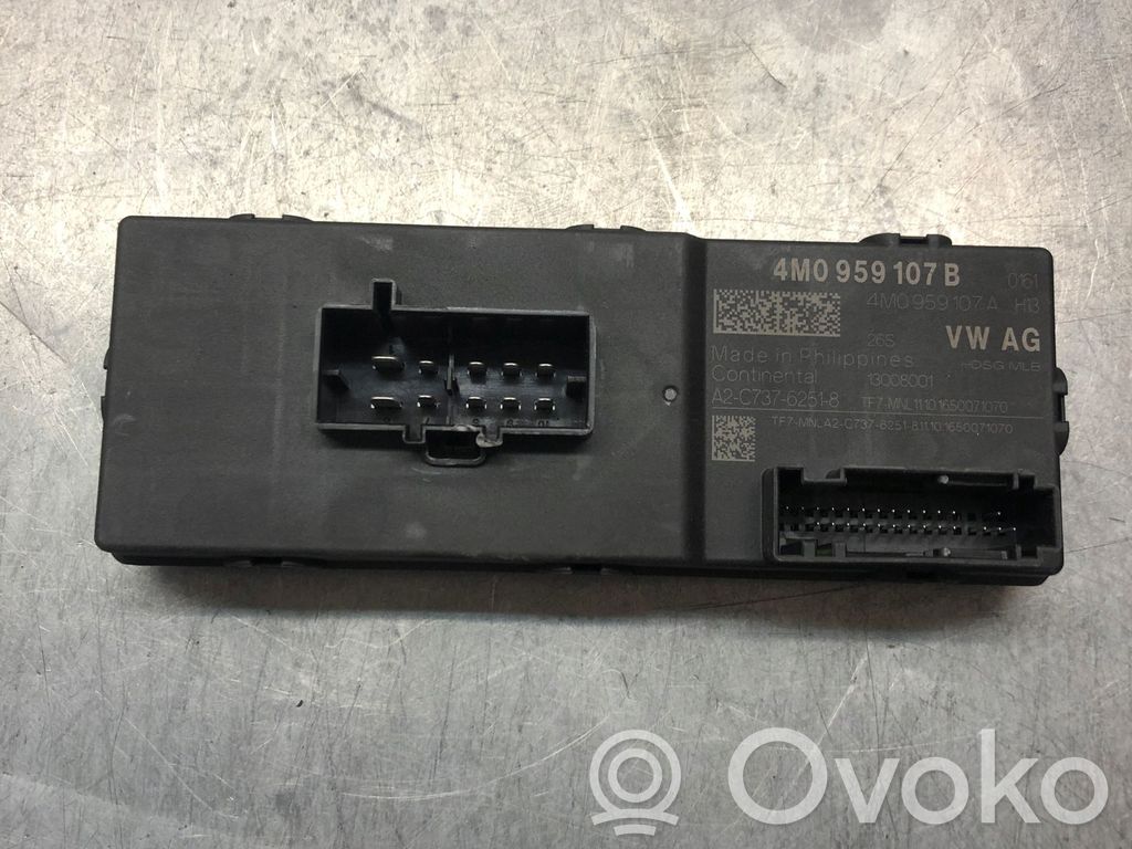 Audi A4 S4 B9 Tailgate/trunk control unit/module 