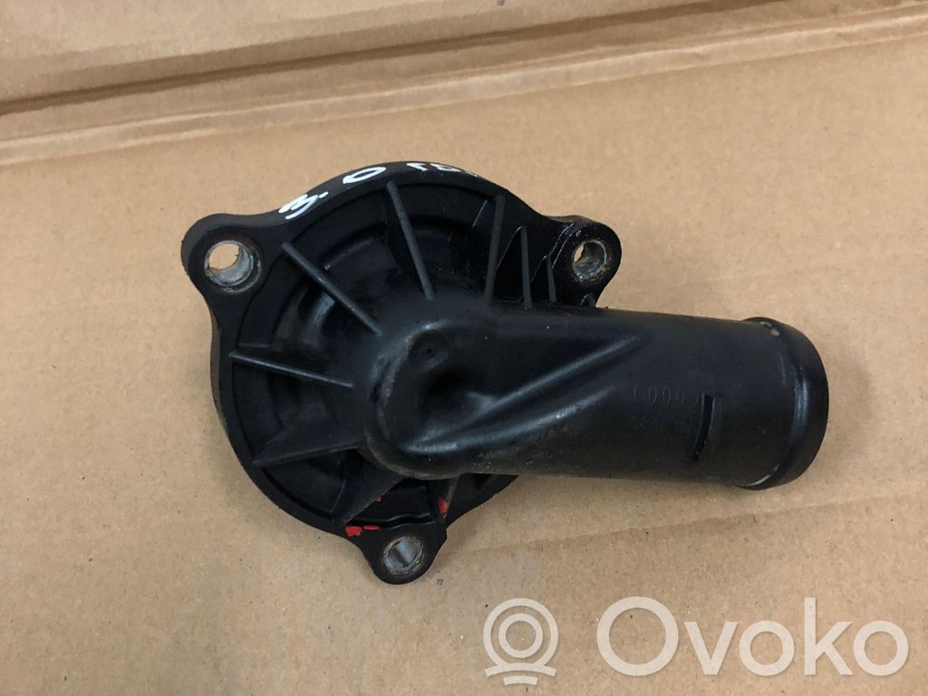 Audi A4 S4 B7 8E 8H Termostatas/ termostato korpusas 