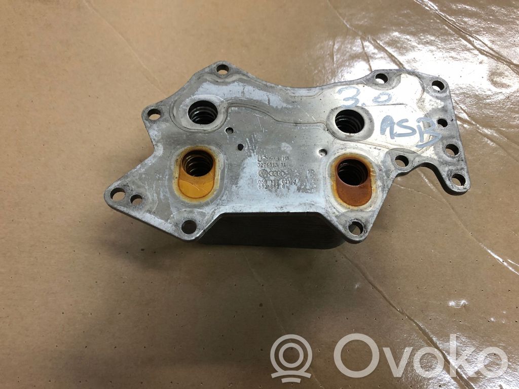 Audi A6 S6 C6 4F Öljynsuodattimen kannake 