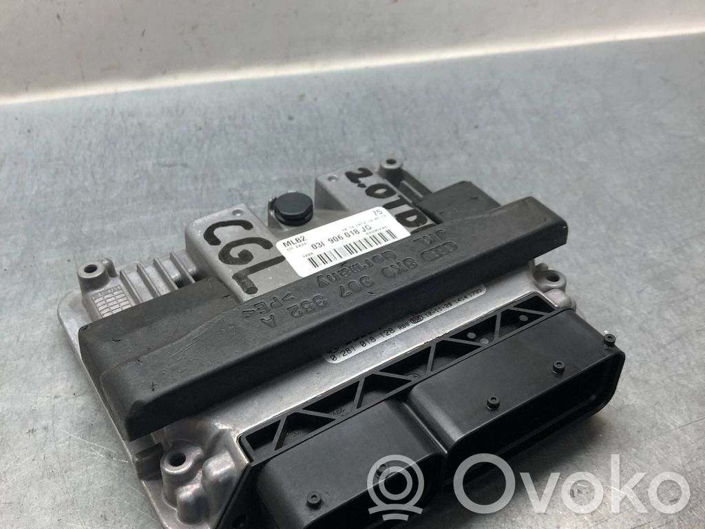 Audi A5 8T 8F Unidad de control/módulo del motor 