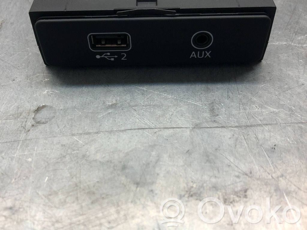Audi A5 Enchufe conector entrada auxiliar 