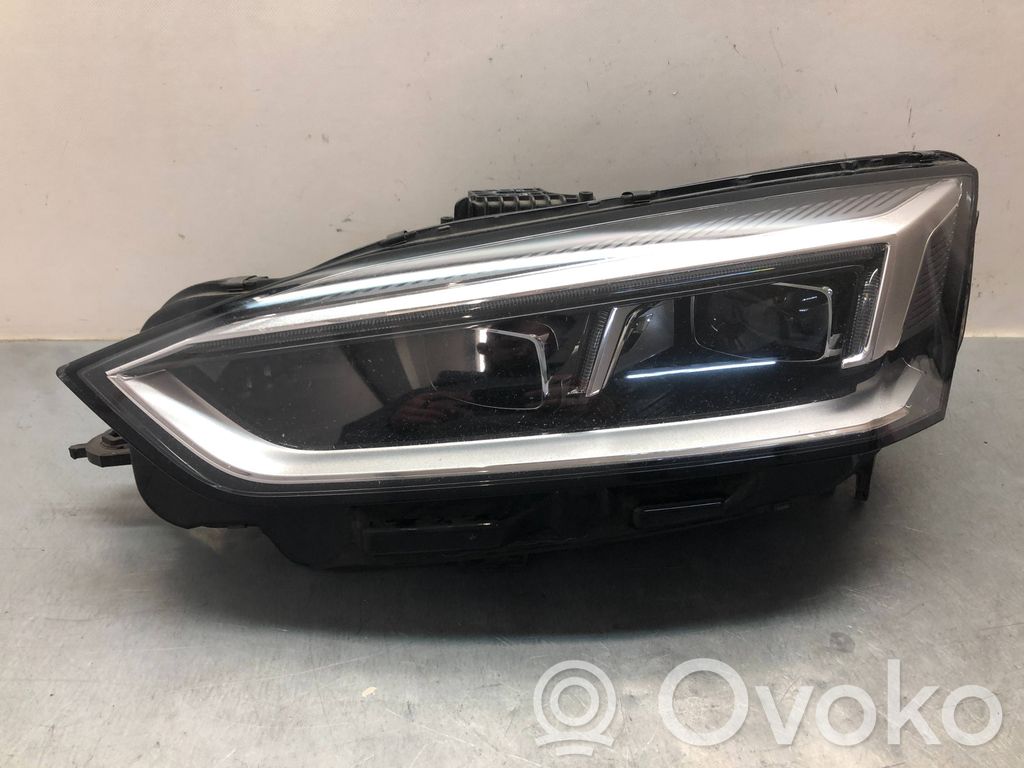 Audi A5 Headlight/headlamp 