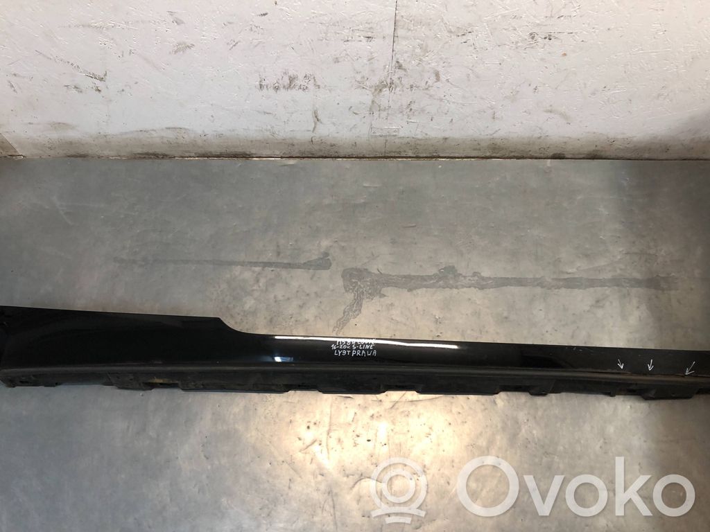 Audi A5 Sill 