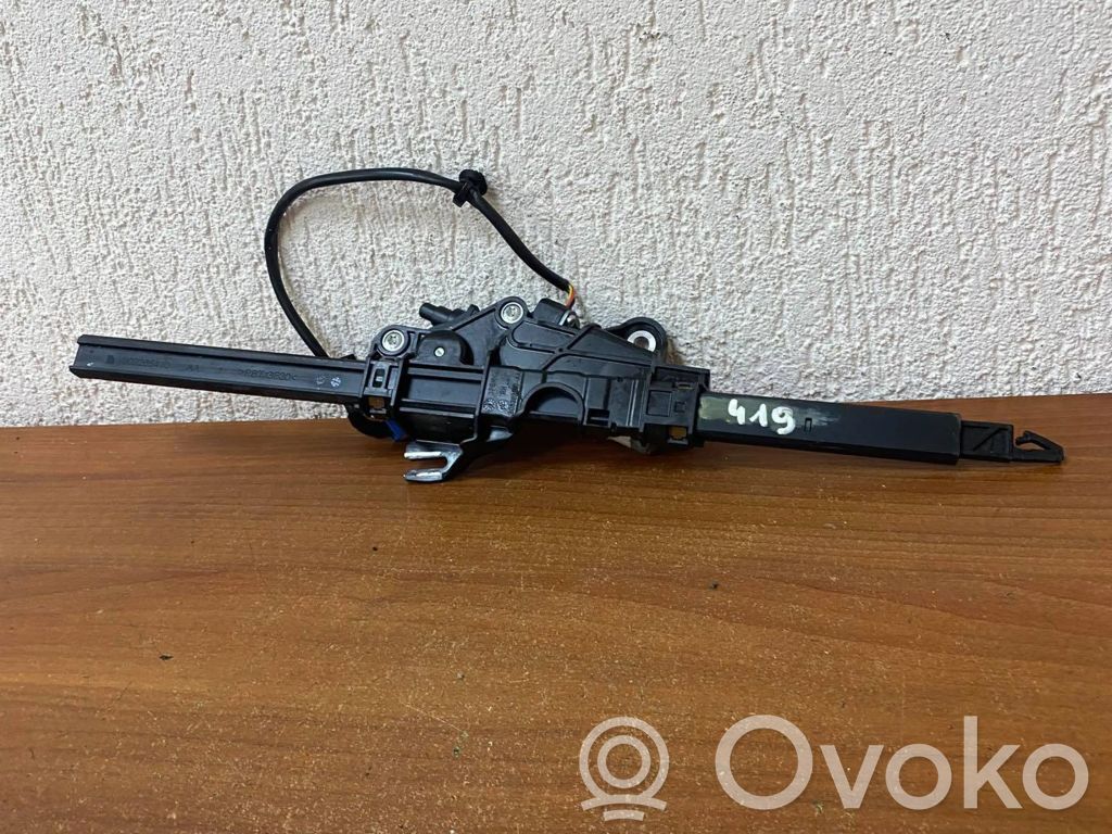 Mercedes-Benz E W238 Turvavyön säätömoottori 