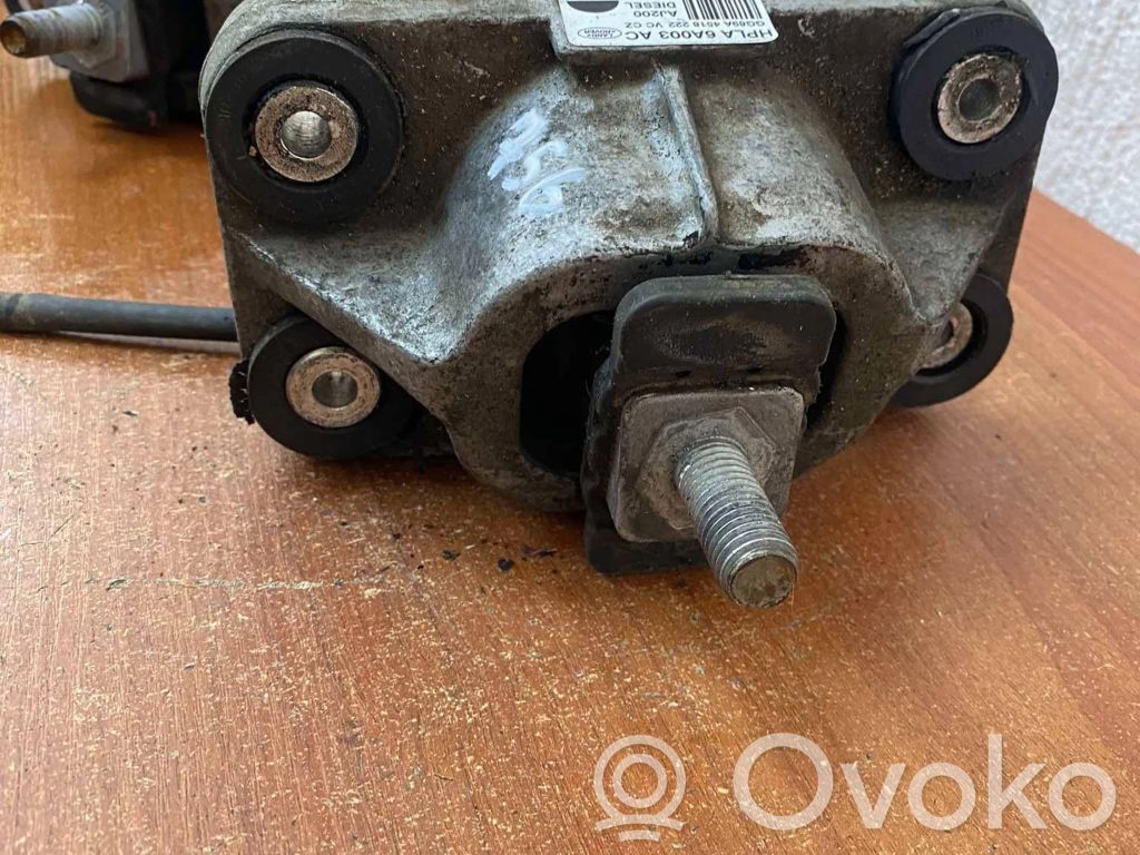 Land Rover Discovery 5 Engine mount bracket 
