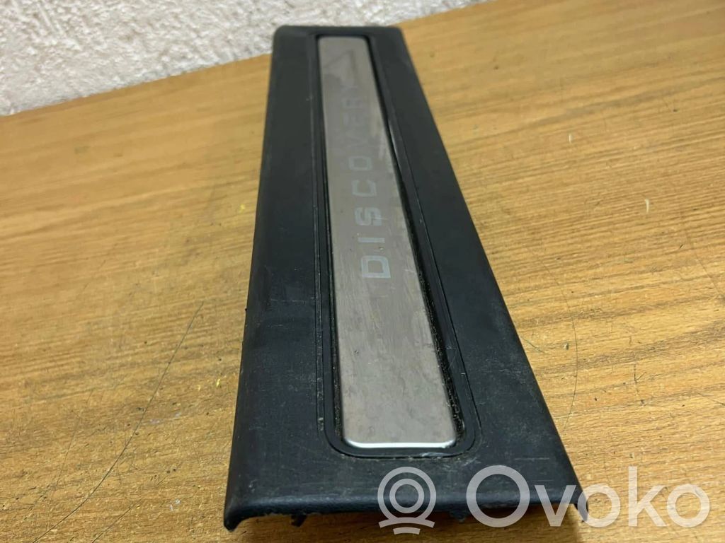 Land Rover Discovery 5 Front sill trim cover 