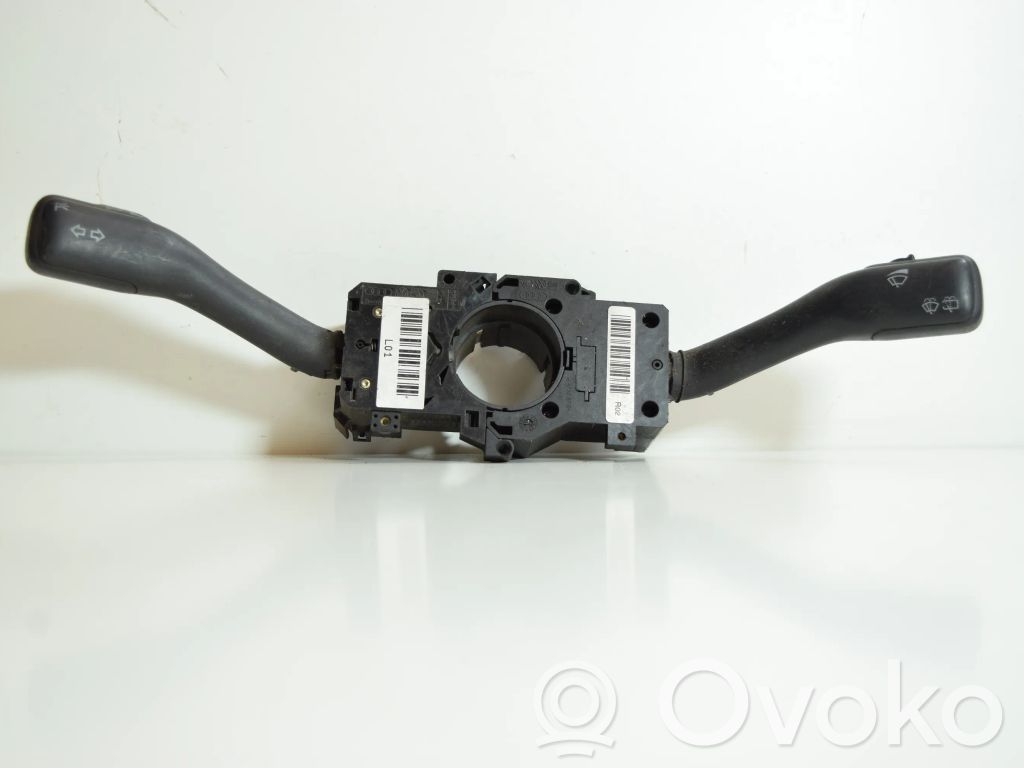 Audi A3 S3 8P Interruptor/palanca de limpiador de luz de giro 