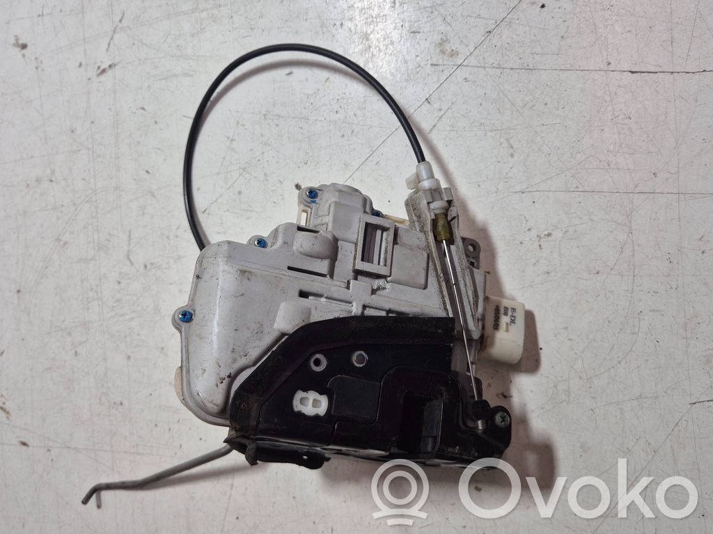 Audi A4 S4 B7 8E 8H Etuoven lukko 