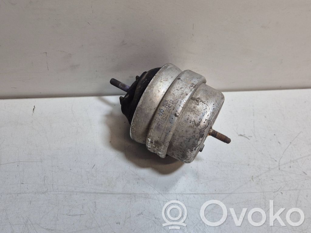 Engine mount bracket   8E0199382K,8E0199382