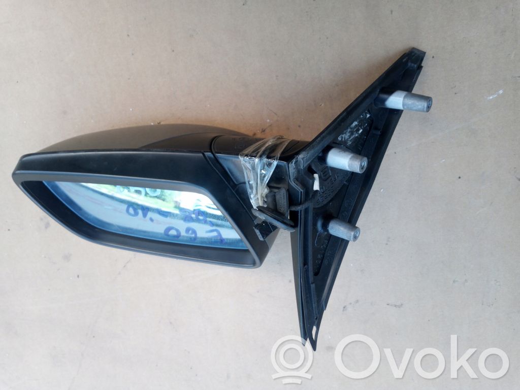 Front door electric wing mirror