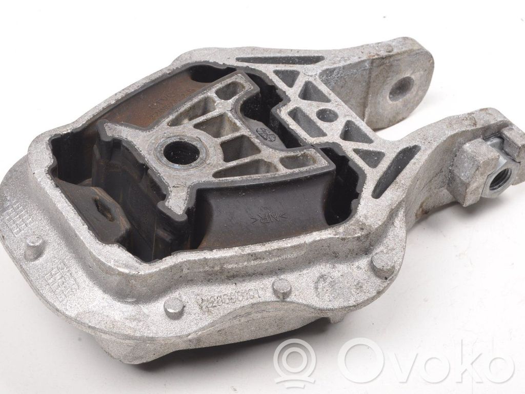 Mini F65 Engine mounting bracket 