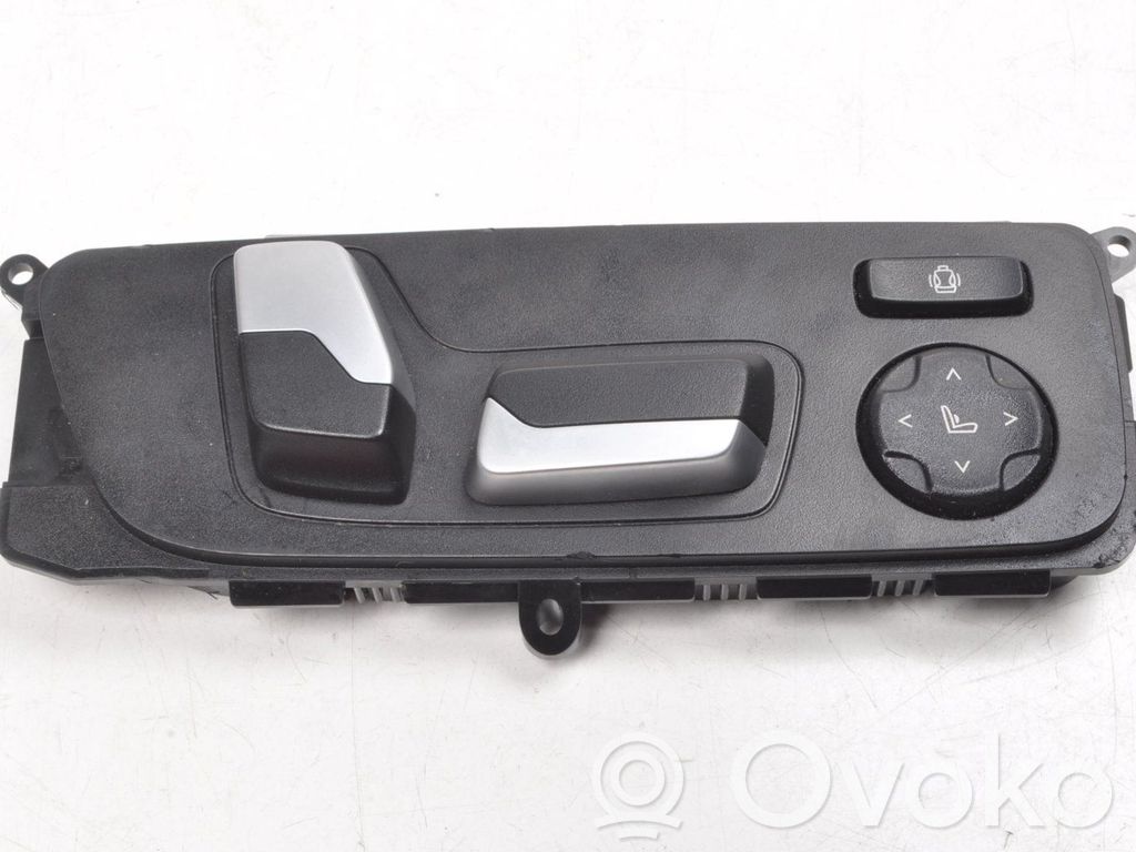 BMW 8 G16 Przyciski sterowania fotela 