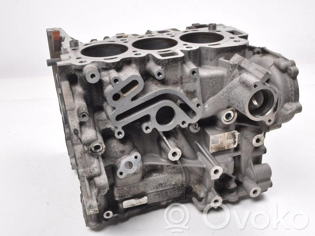 Land Rover Evoque II Engine block 