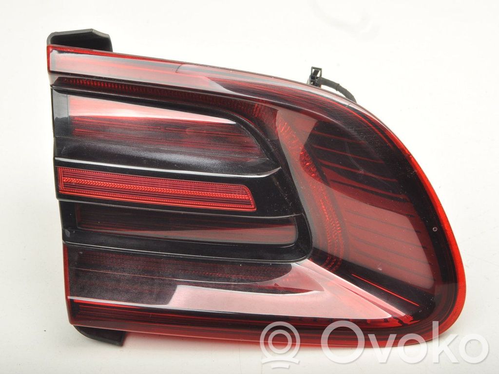 Porsche Macan (95B) Takaluukun takavalot 