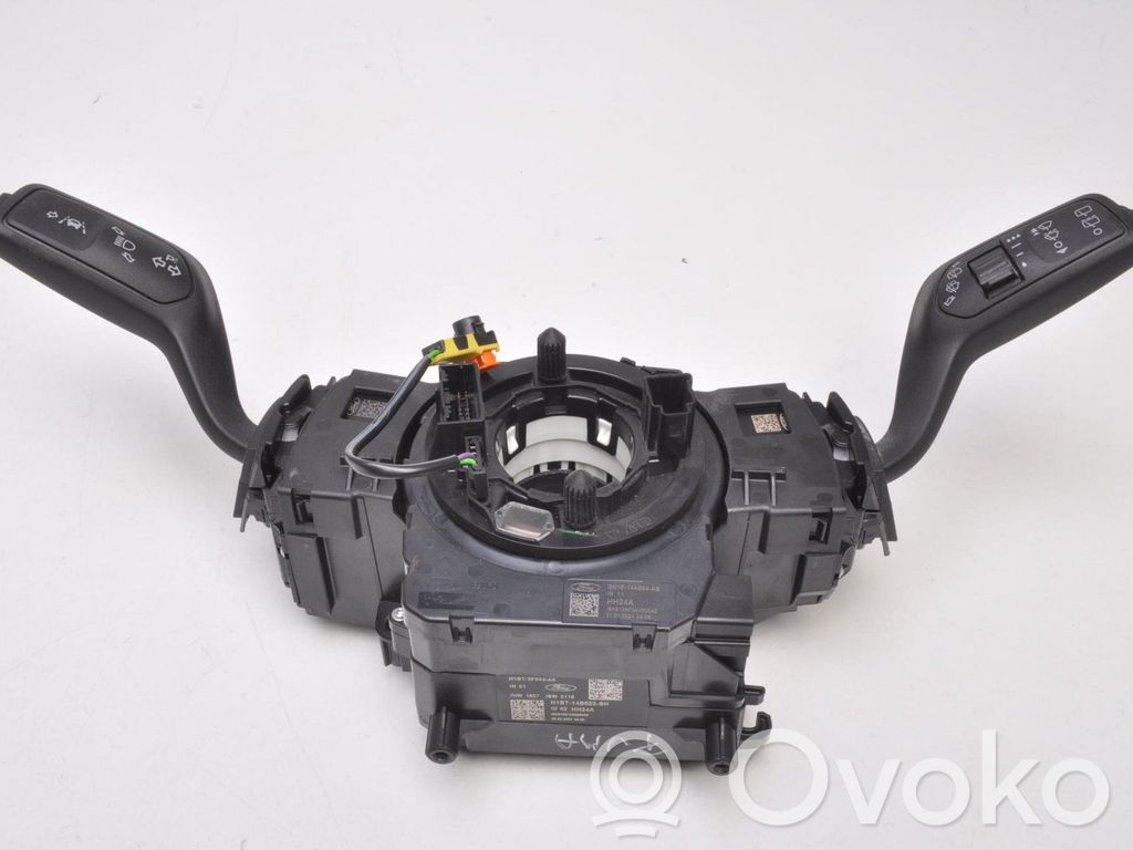 Ford Puma Un conjunto de interruptores 