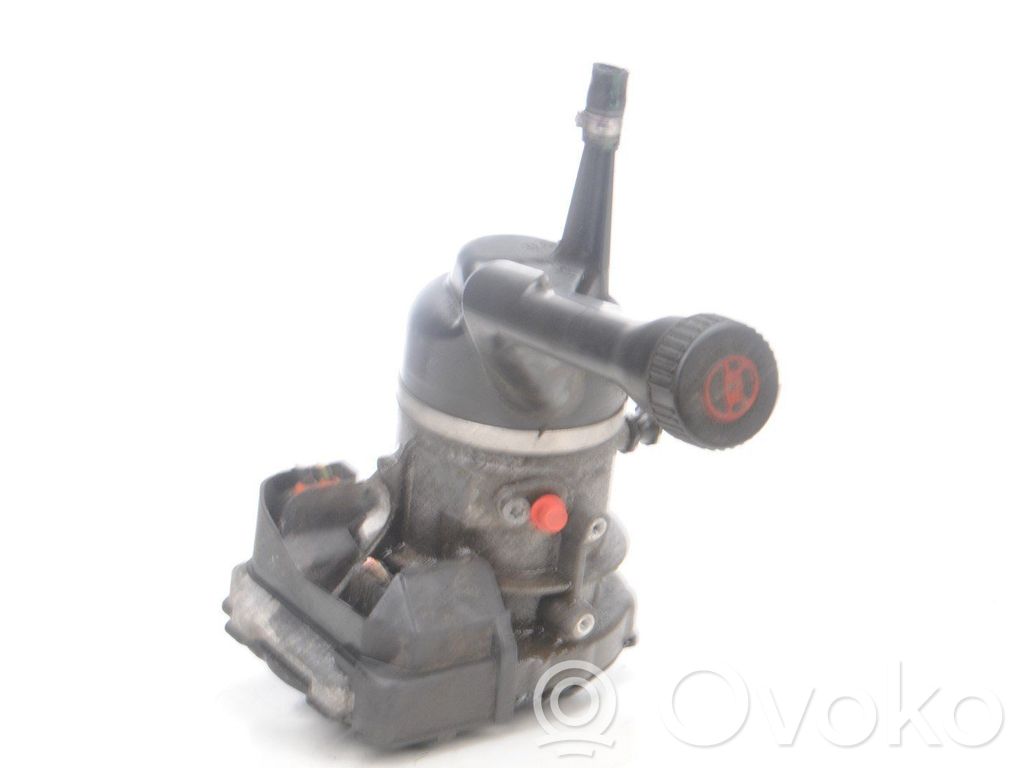 Peugeot 308 Power steering pump 