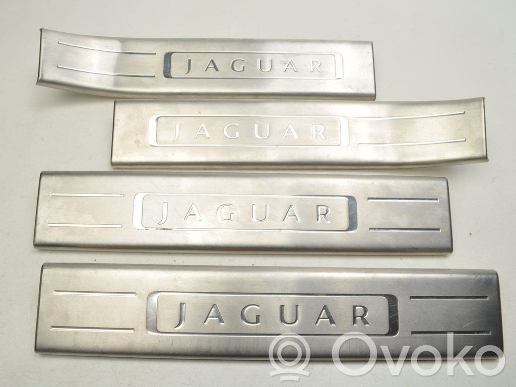 Jaguar XJ X351 Rivestimento vano piedi laterale 