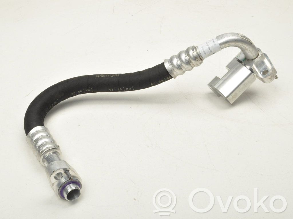 BMW i4 Ilmastointilaitteen putki (A/C) 