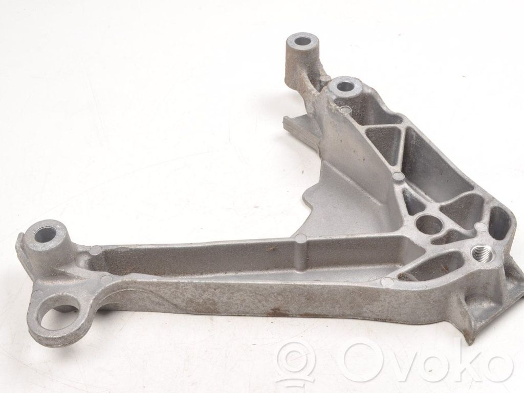 BMW i3 Engine mounting bracket 
