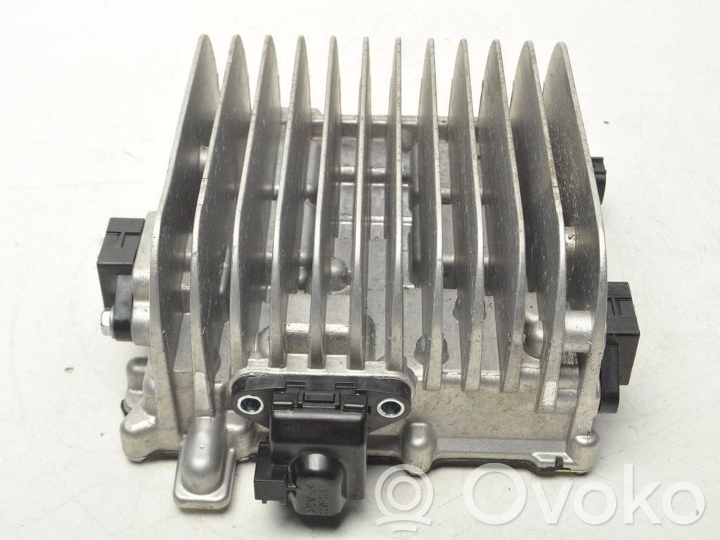 Inversor/convertidor de voltaje   BJGB67ZD3