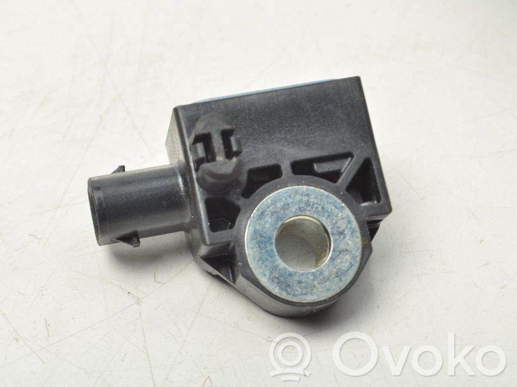 Isuzu D-Max Airbagsensor Crashsensor Drucksensor 