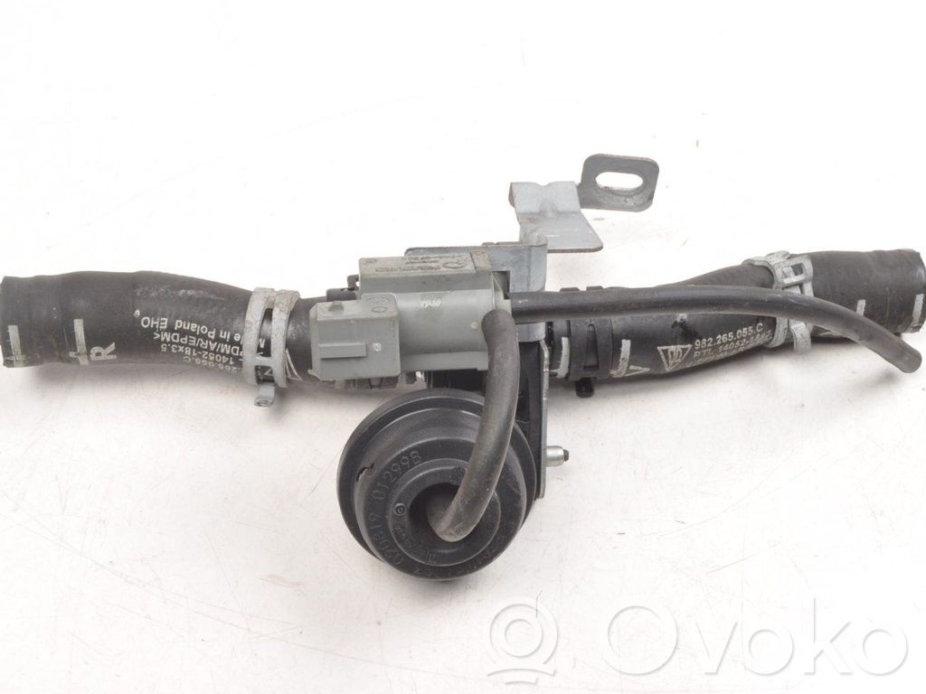 Porsche Cayman 982 Engine coolant pipe/hose 