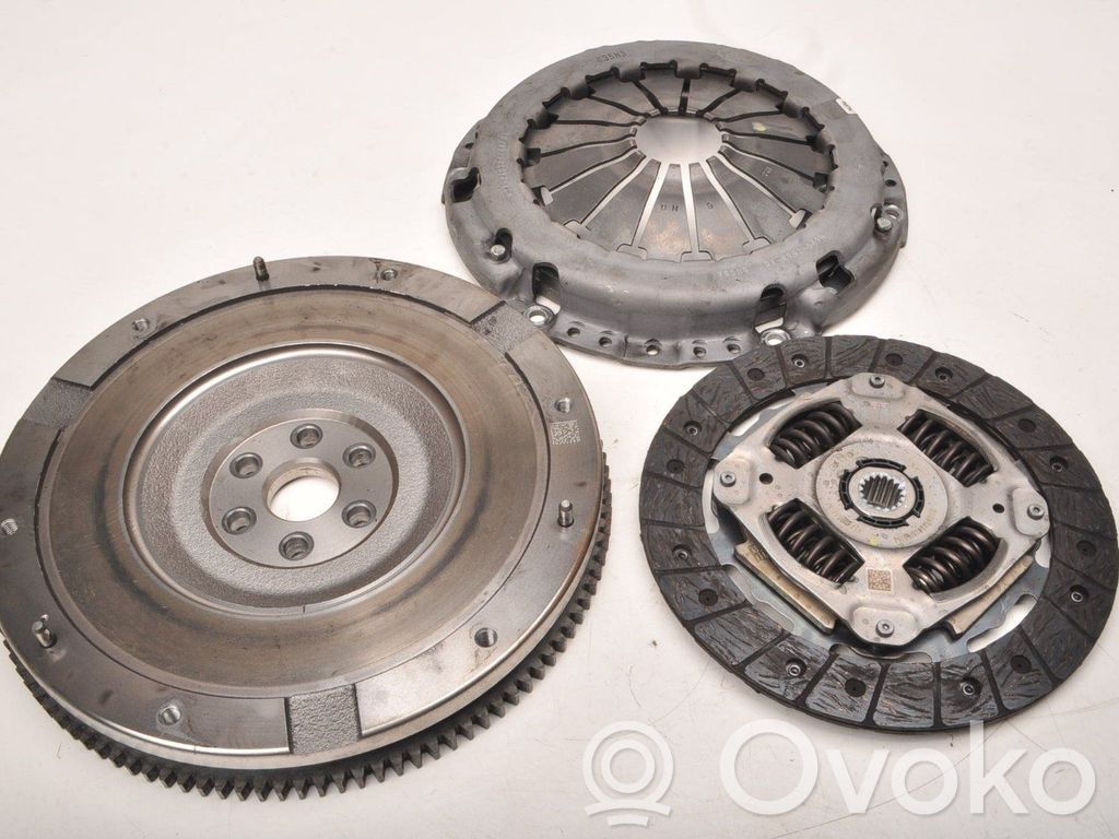 Kit d'embrayage   H6BG7563AC,CM5G6384DA,H6BG7550AF