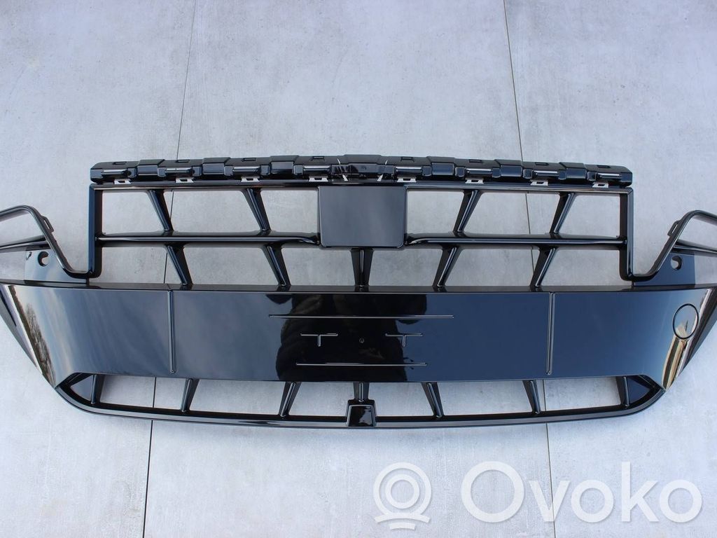 Cupra Formentor Front bumper upper radiator grill 