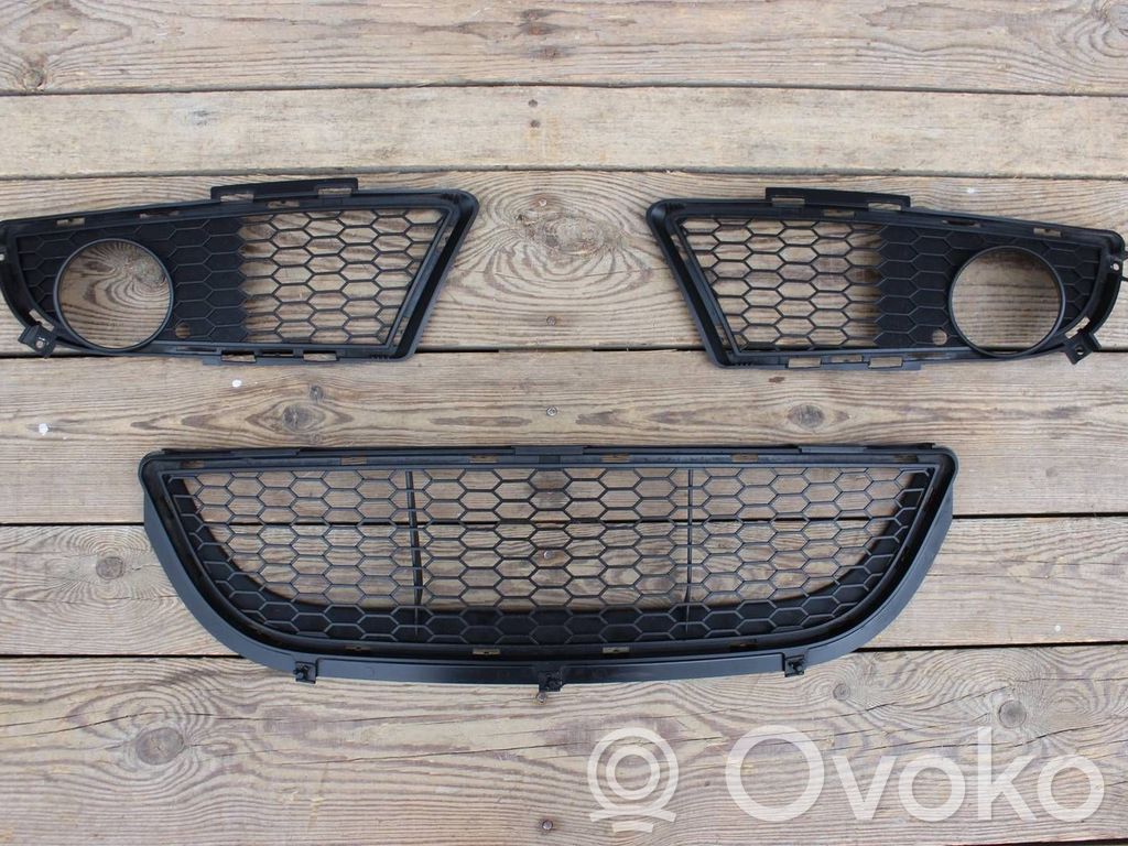 Front bumper lower grill   7891392,7891396,7891395