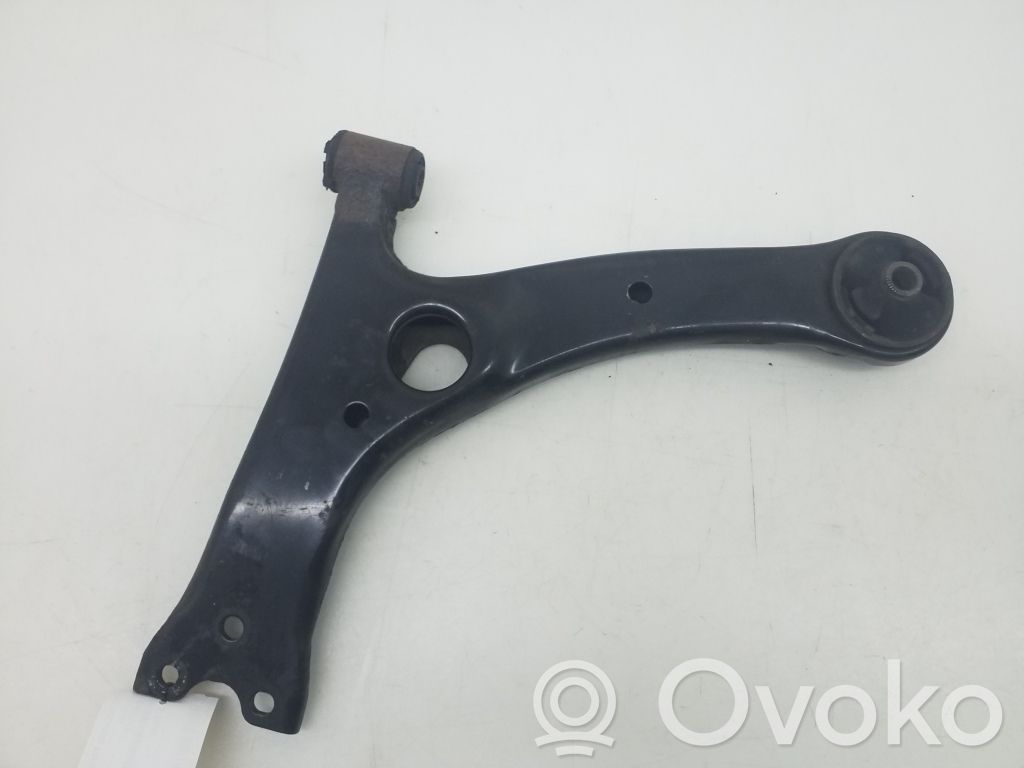 Toyota Corolla Verso AR10 Dakša 