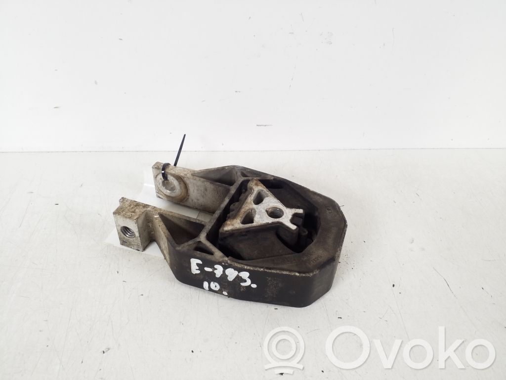 Engine mount bracket   AV616P082AC