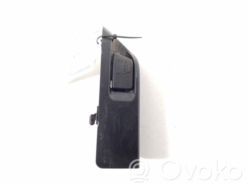Przycisk otwierania wlewu paliwa   7730652060