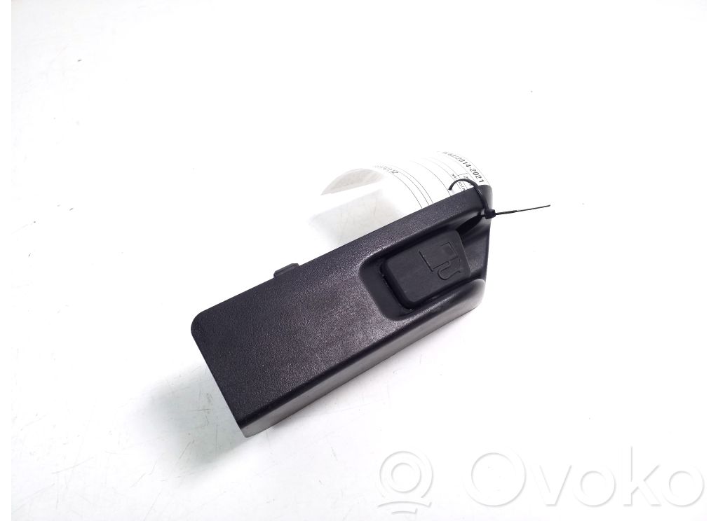 Toyota Prius+ (ZVW40) Przycisk otwierania wlewu paliwa 