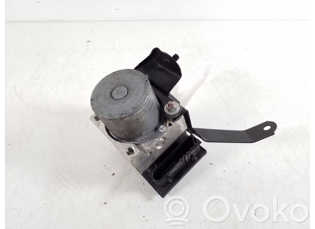 Toyota Corolla Verso AR10 Bomba de ABS 