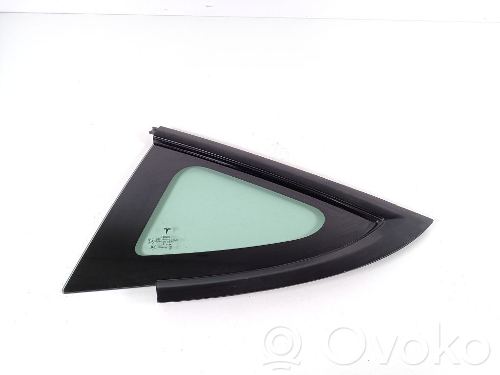 Tesla Model 3 Rear side window 