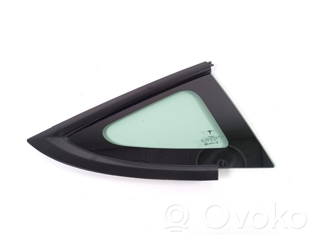 Tesla Model 3 Rear side window 