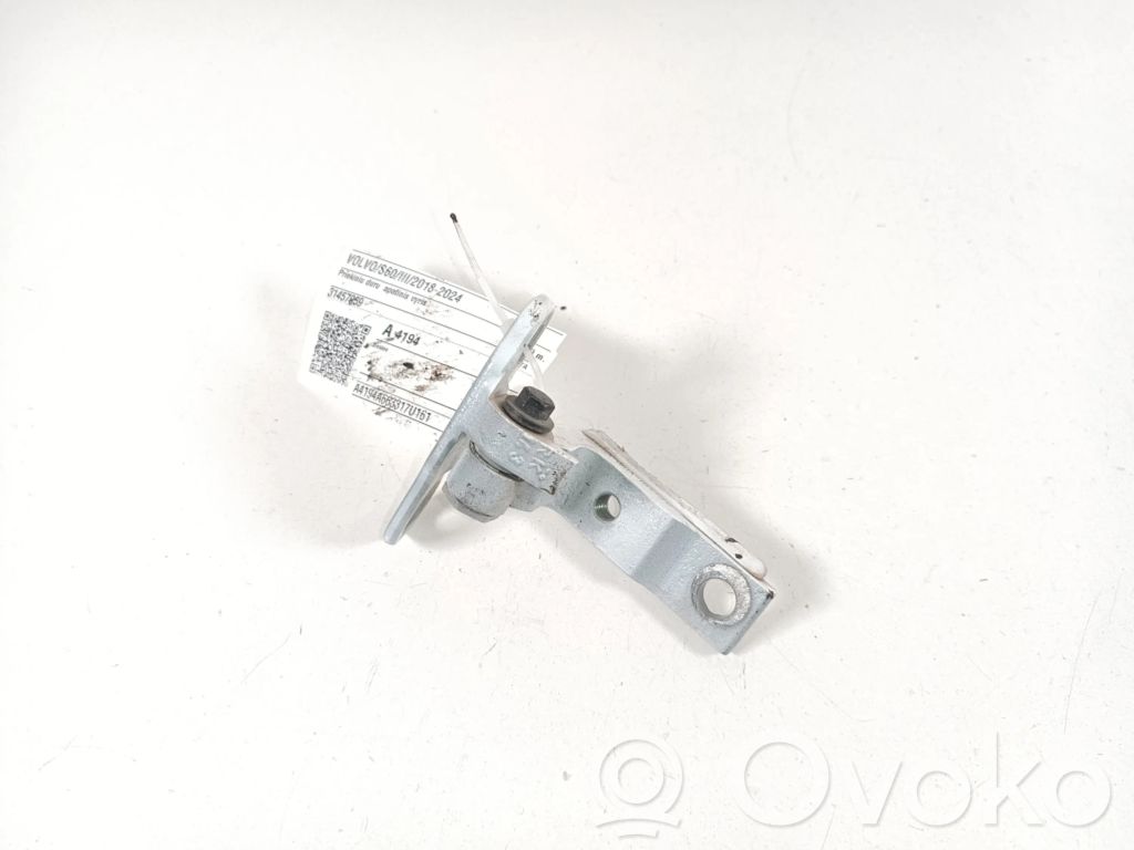 Volvo S60 Front door lower hinge 