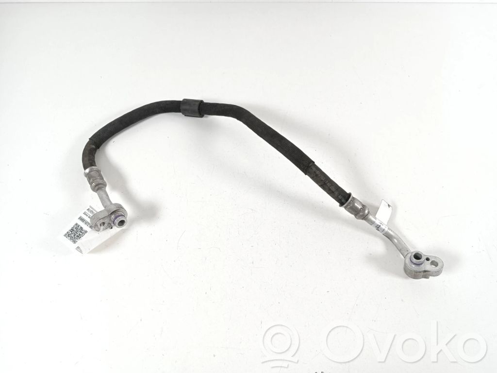 Audi A4 S4 B9 Ilmastointilaitteen putki (A/C) 