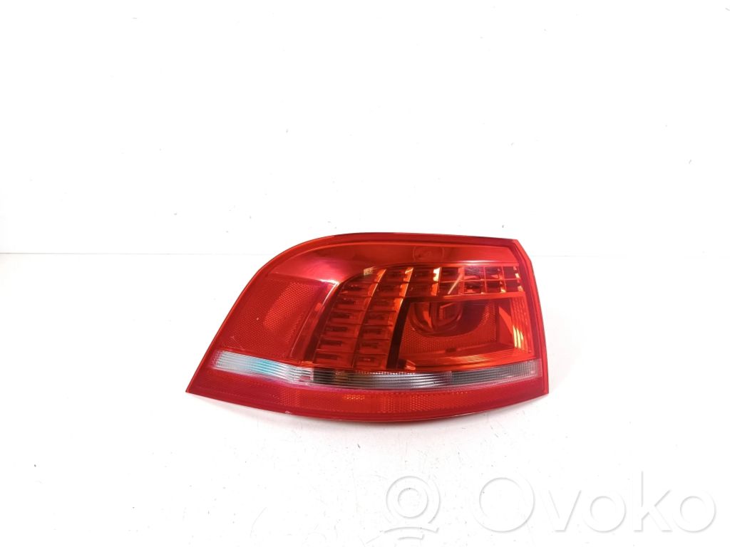 Volkswagen PASSAT B7 Lampă spate în caroserie 