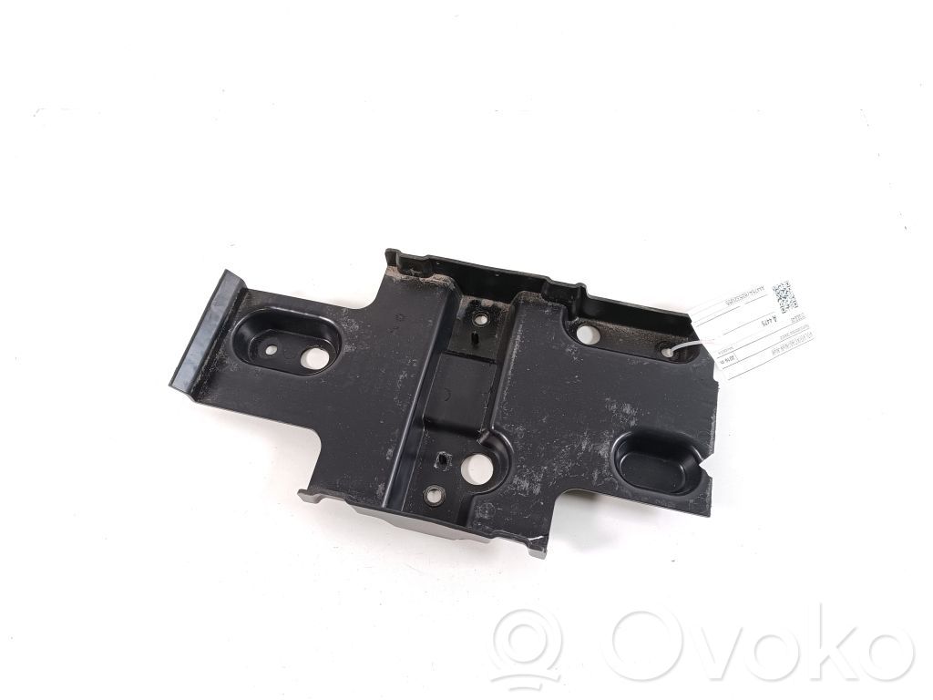 Volvo XC90 Battery bracket 
