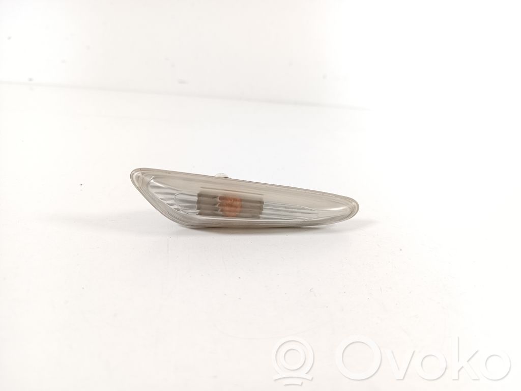 BMW X3 E83 Front fender indicator light 