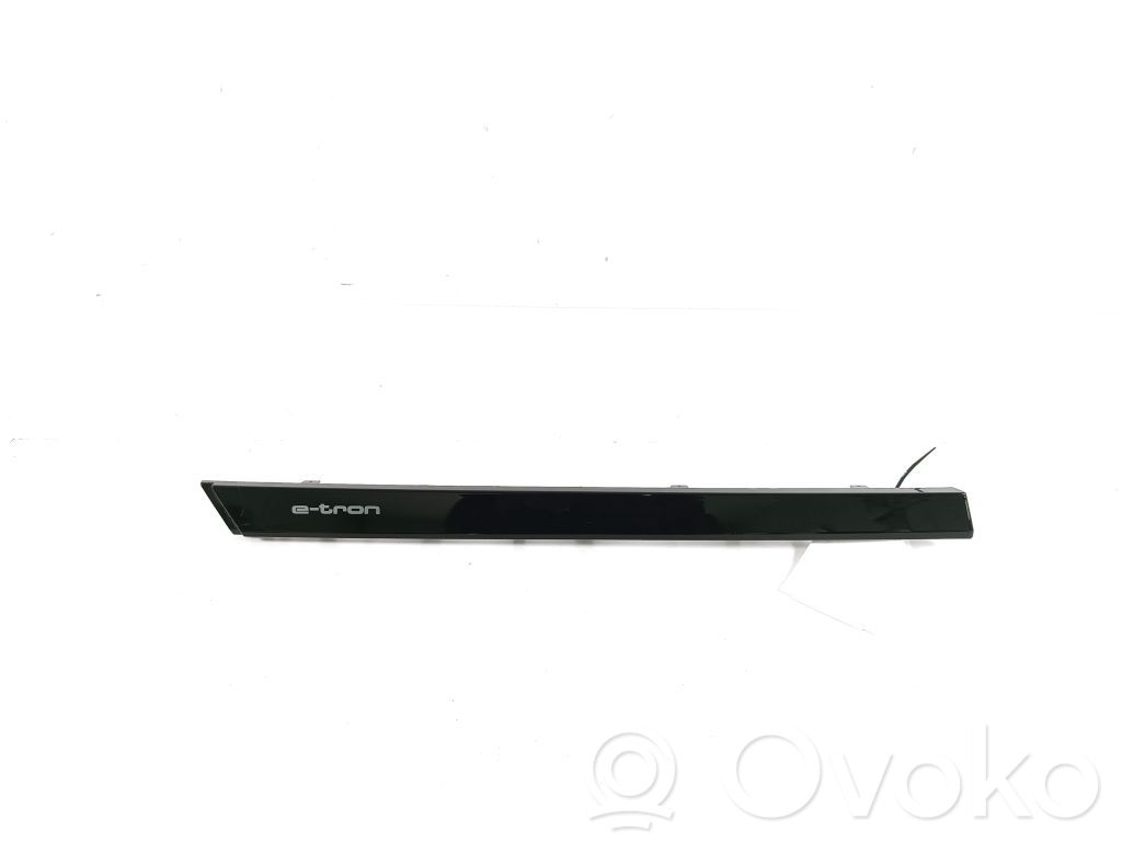 Ramka deski rozdzielczej   4KL857186