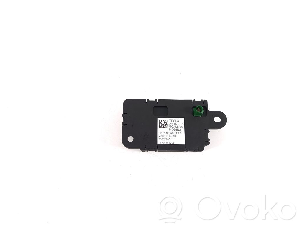 Tesla Model 3 Antenos stiprintuvas 