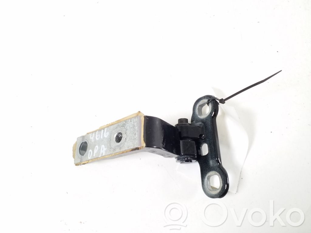 Volvo XC40 Zawias dolny drzwi przednich 