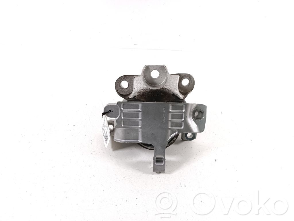 Volvo XC40 Engine mount bracket 