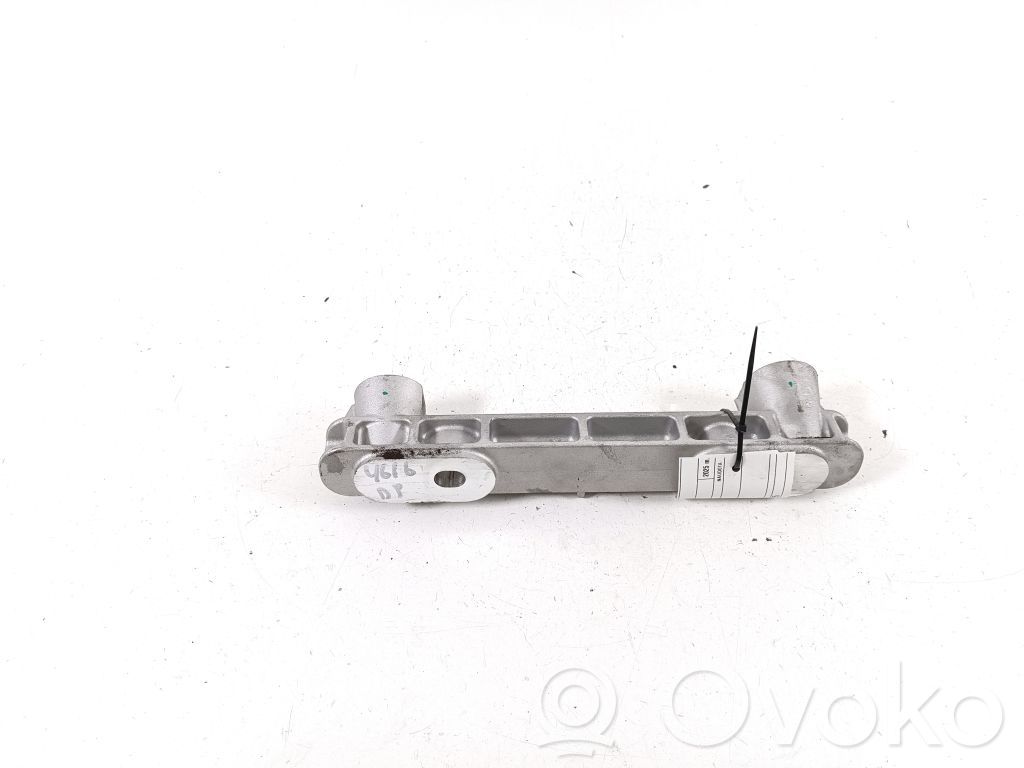 Volvo XC40 Engine mounting bracket 
